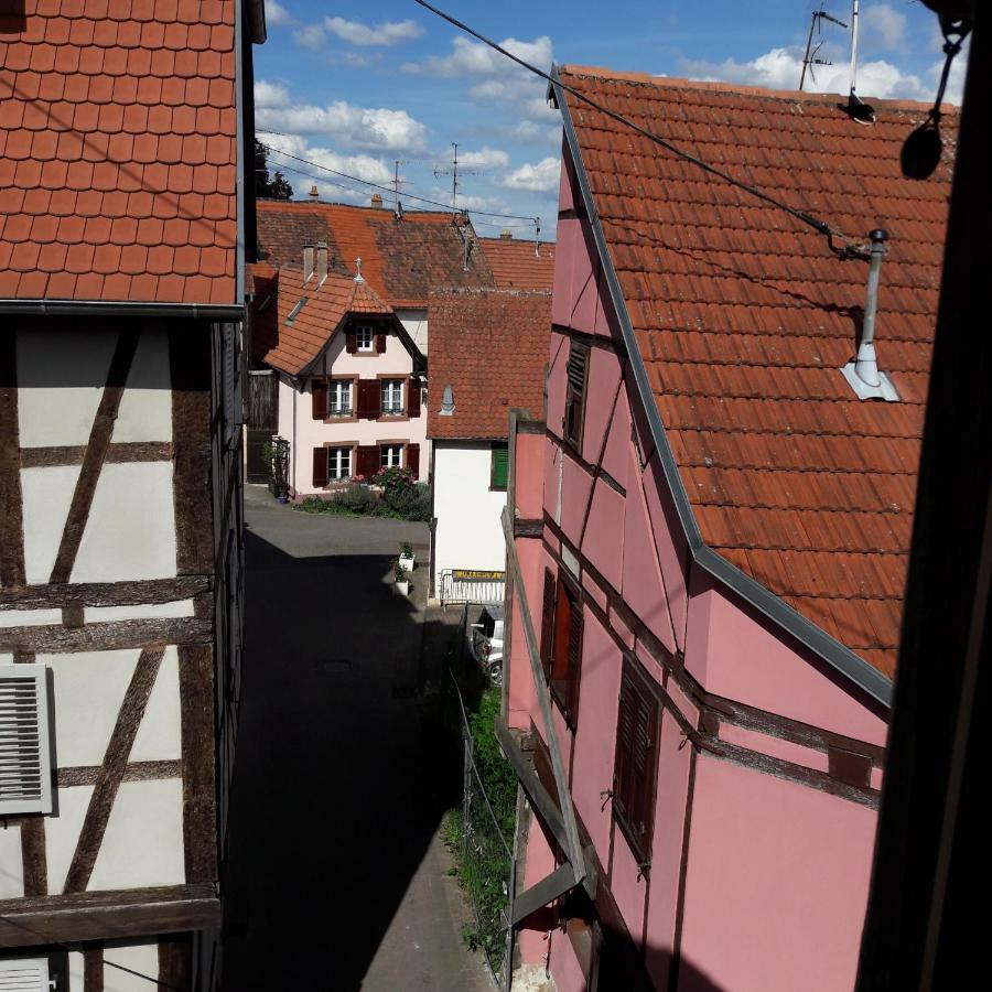 Comme Une Tour Dans Le Centre Historique Bouxwiller  Kültér fotó